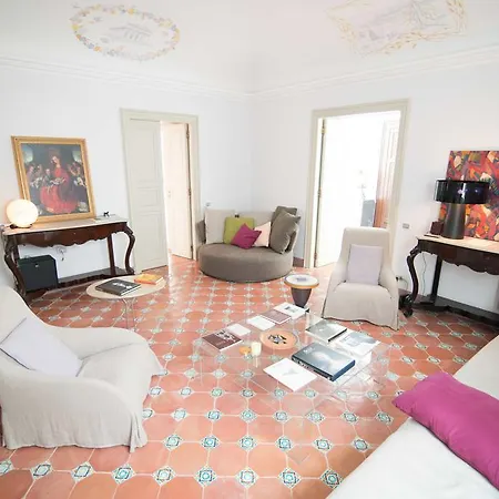 The Sicilian House - Palazzo Notar Nicchi Apartment *